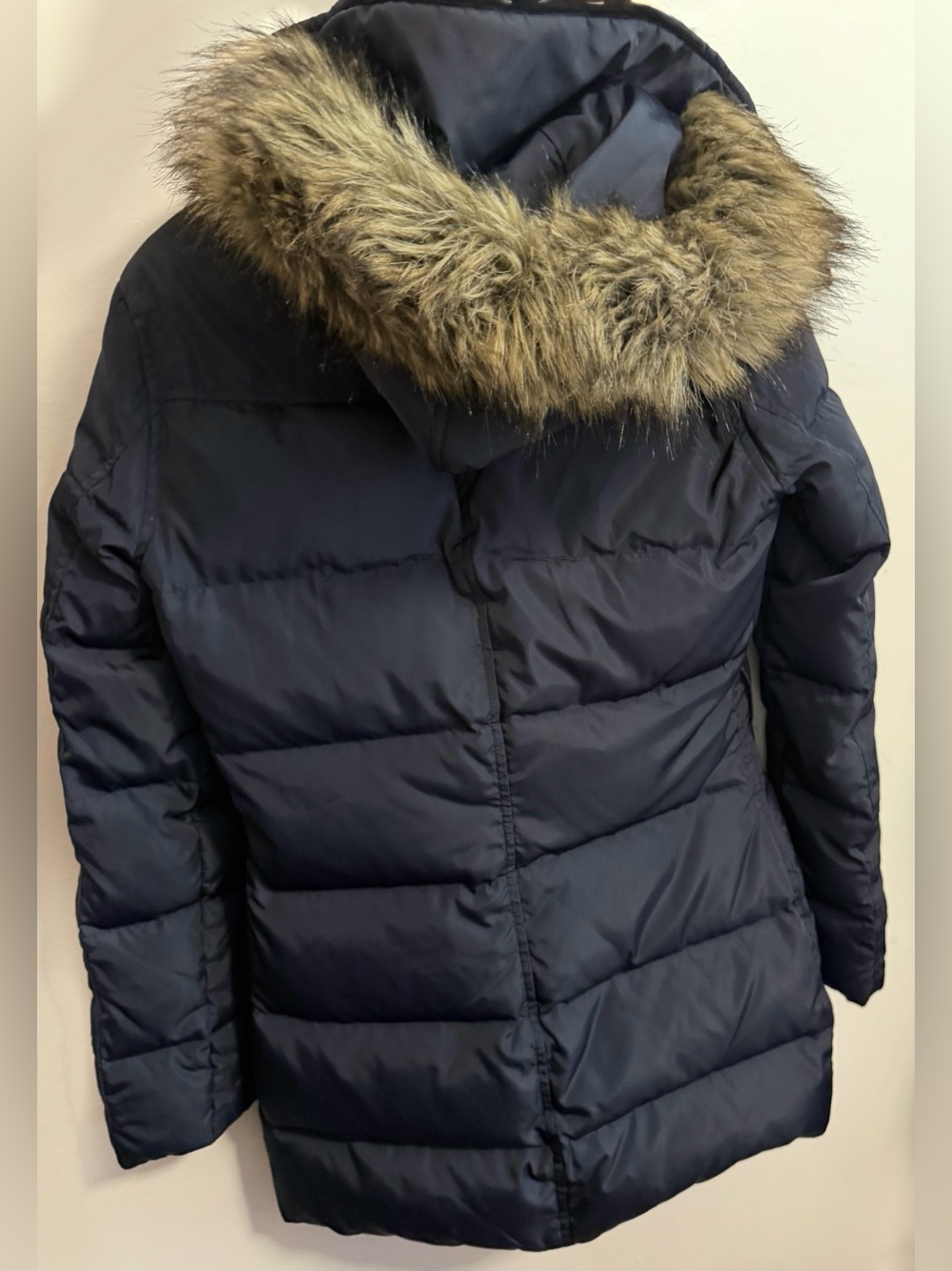 Women’s Michael Kors Navy Puffer Coat w/ Fur Hood - Picture 5 of 8
